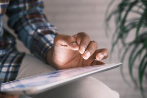 Najważniejsze technologie do zarządzania dokumentami w biurze