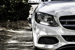 Sekrety skutecznego detailingu samochodu: jak przywrócić blask Twojemu pojazdowi